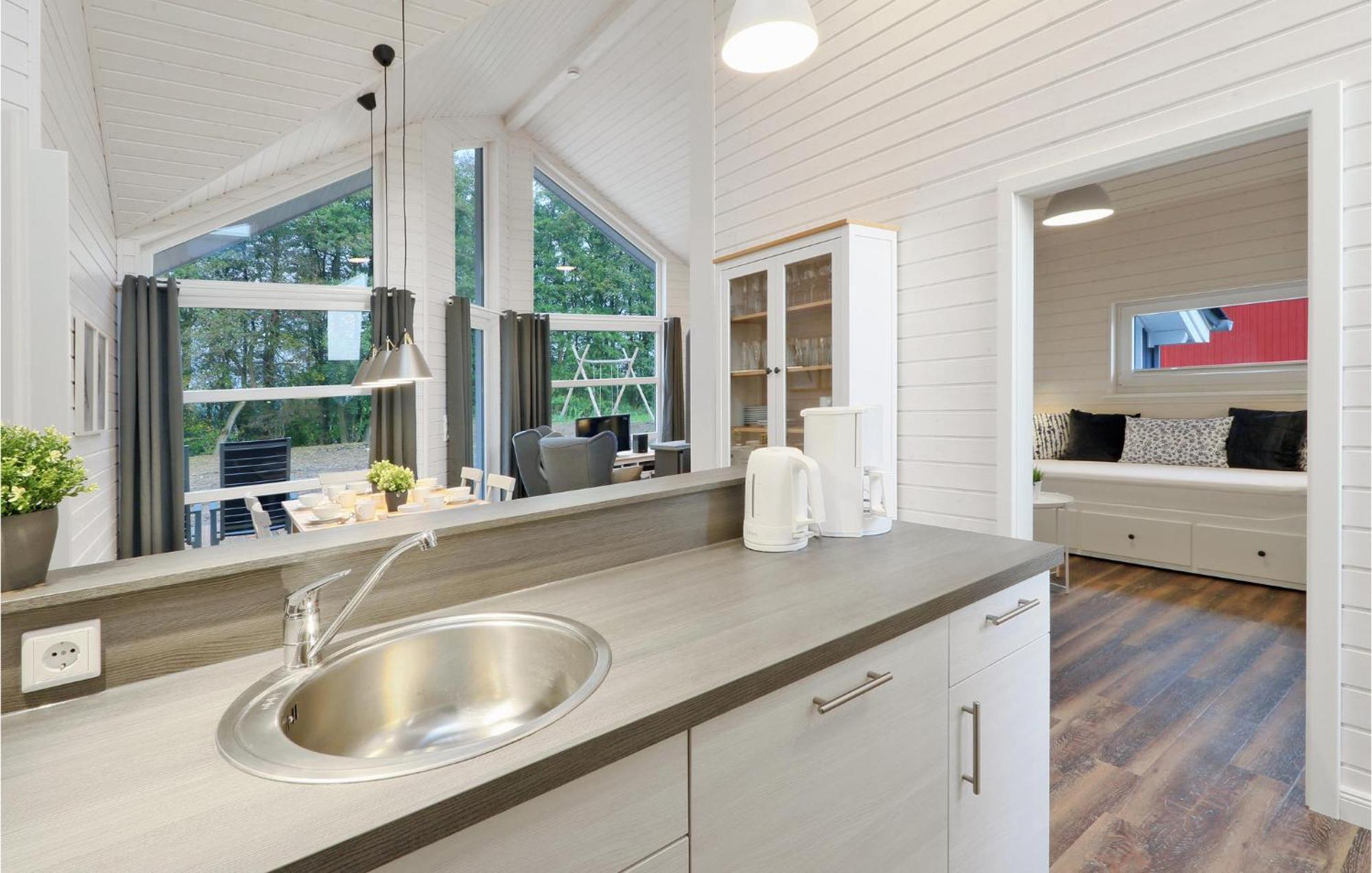 3 Bedroom Stunning Home In Krems Ii-Warderbrueck Gols Bagian luar foto