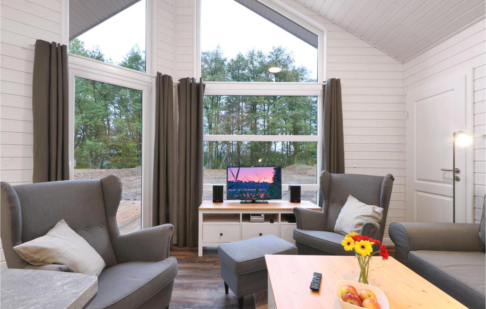3 Bedroom Stunning Home In Krems Ii-Warderbrueck Gols Bagian luar foto